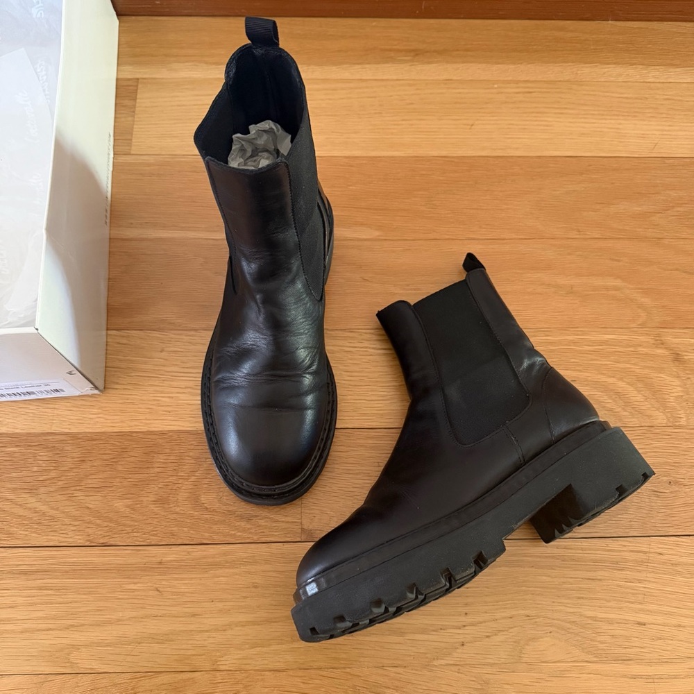 Black Leather Chelsea Ankle Boots with Lug Sole